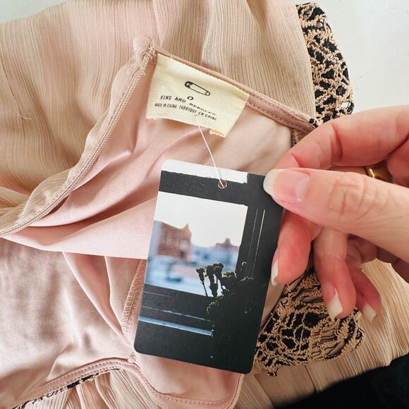 Pins and Needles Rose Tyrie and Black Lace Long Sleeve Lined Gauze Mini Dress 0 - Picture 12 of 14